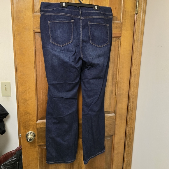 Gloria Vanderbilt Jeans with Slimming Effect Size 18 NWT - Picture 2 of 6